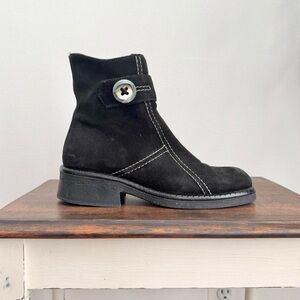 La Canadienne Black Suede Boot Size 8